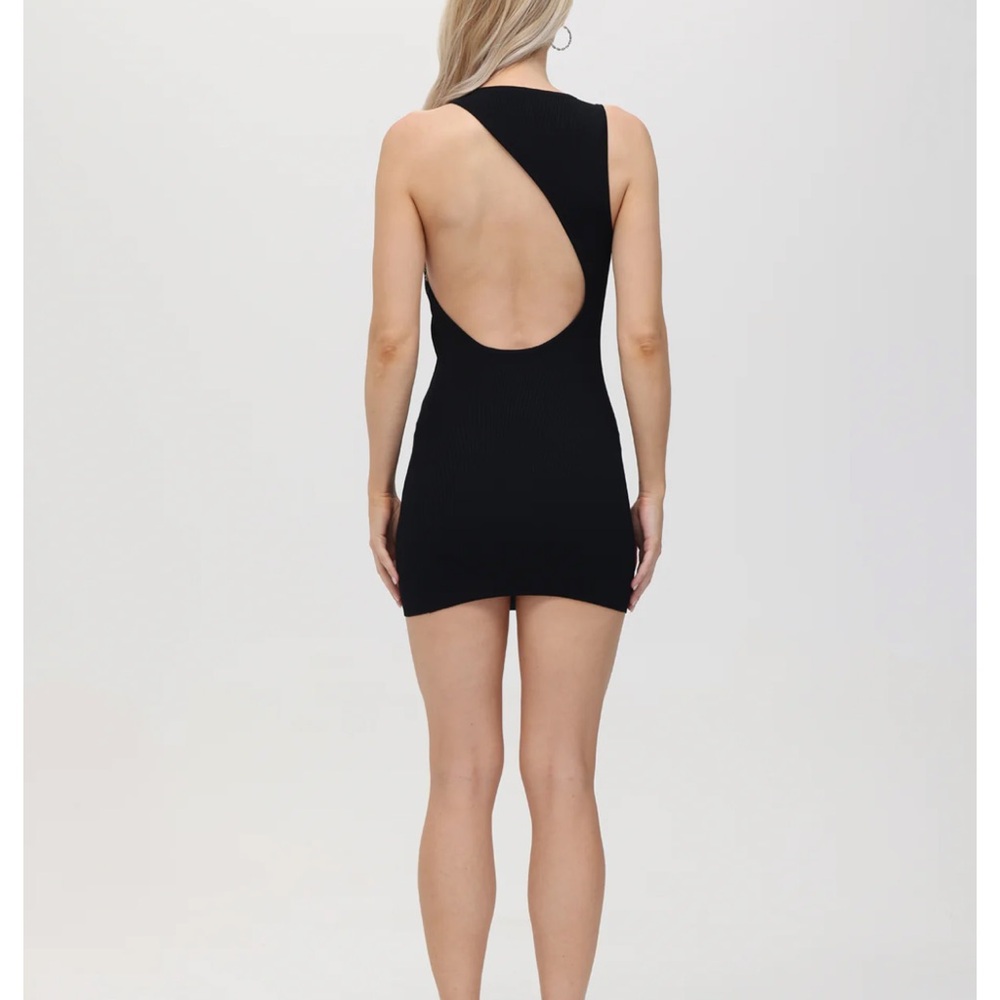 525 Backless cutout mini dress - Picture 6 of 9